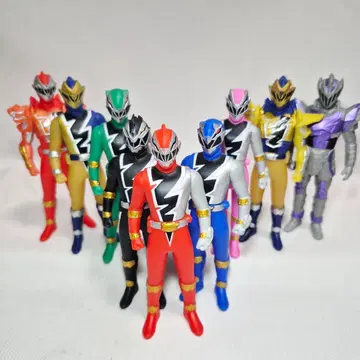 기사룡전대 류소우저 소프트 비닐 피규어 세트 11cm