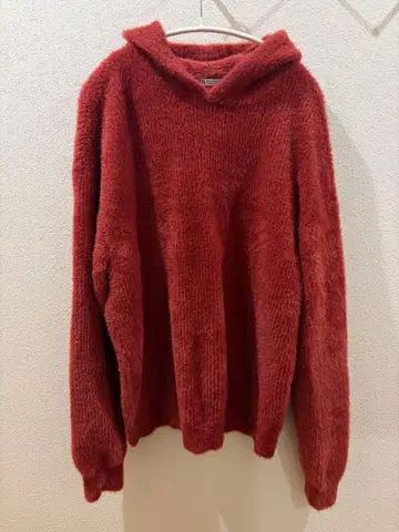ZARA 빨간색 후드 부착 니트 스웨터