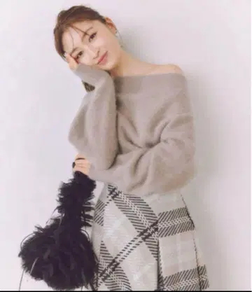 Snidel 폭스 알파카 오프숄더 풀오버 브라운 BRW