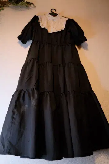 레이스 요크 절개 티어드 원피스 (아오키 미사코) 사이즈: LL