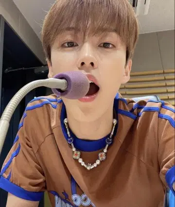 코노준키 착용 T셔츠 YOUTHBATH/유스버스