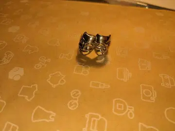 비극의 가면 반지 18호