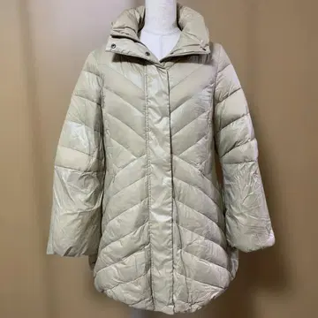베이지 다운 자켓