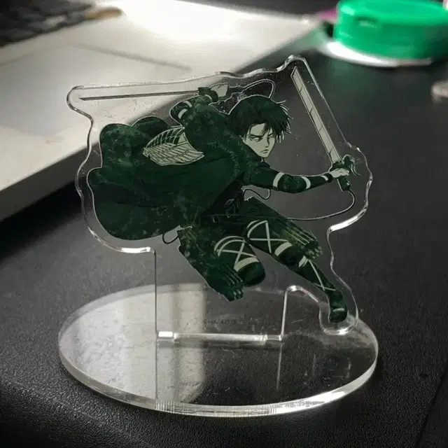 진격의 거인 리바이 아크릴 스탠드 판매합니다