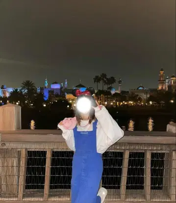 파란 오버롤 페이드