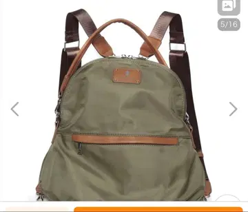 올리브 그린 나일론 백팩