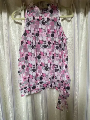 핸드메이드 슬리브리스 상의