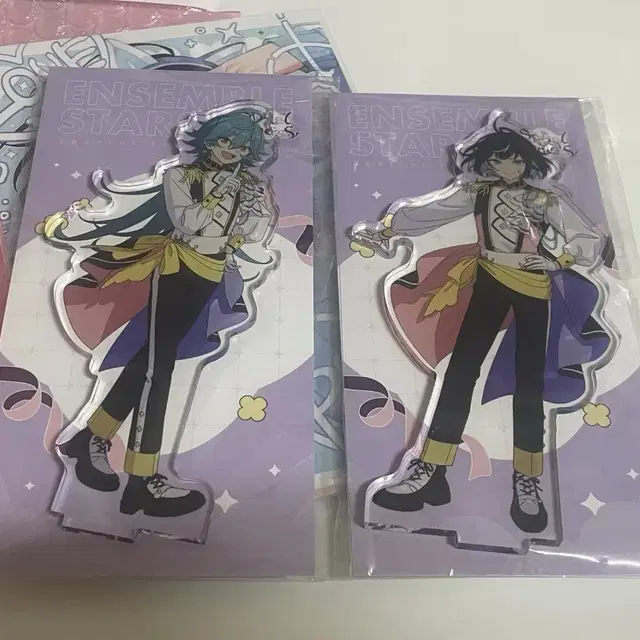 에스프리 에스 라이카 아크릴 스탠드