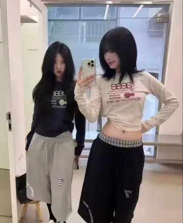 aeae 아이보리 x 네이비 긴팔 티셔츠