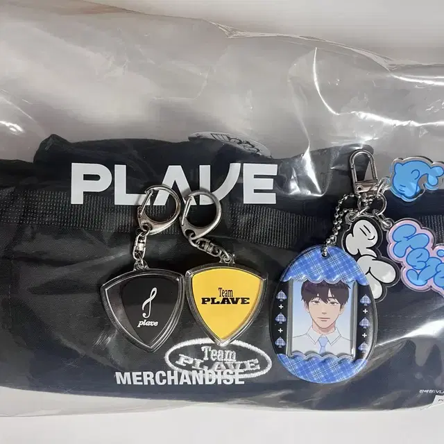 플레이브 응원봉 가방, 키링 일괄