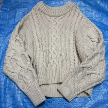 Apartment Three 케이블 니트