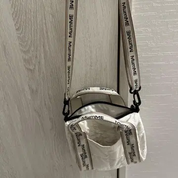 화이트 퀼팅 숄더백