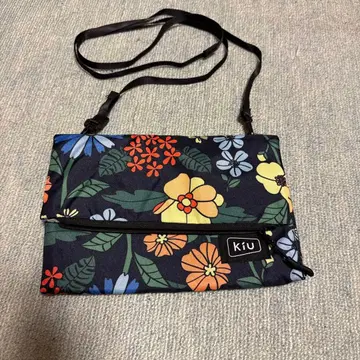 Kiiu 꽃무늬 사코슈 네이비