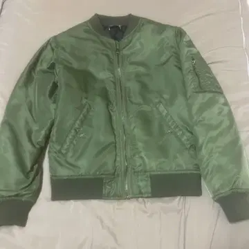 자켓 올리브 그린