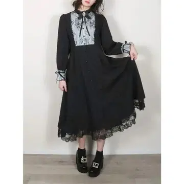 스퀘어 레이스 절개 롱 원피스 ROJITA