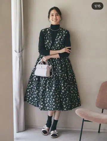 세븐틴 V넥 자카드 원피스 XS 새상품