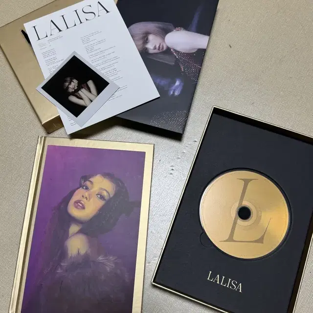 리사 앨범 솔로 라리사
