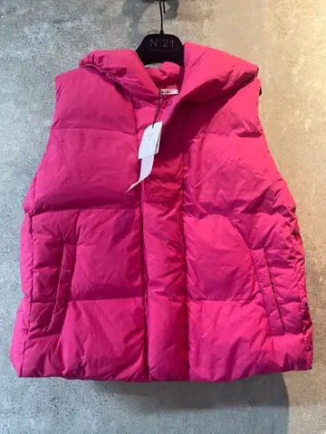 [미사용 새상품 택 포함] LILOU + LILY 핑크 다운 베스트 38