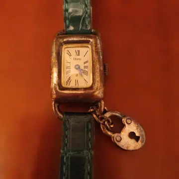 Obray 그린 가죽 스퀘어 손목시계 열쇠 참 포함