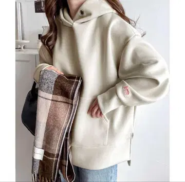 java 크림색 후드 부착 후드 맨투맨