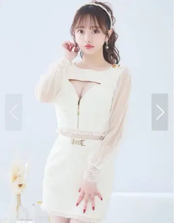 화이트 미니 드레스 비침이 있는 긴팔