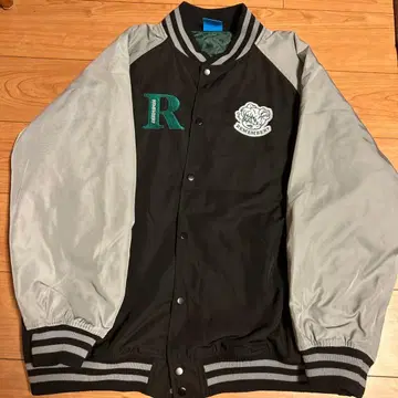 REMEMBER 자수 바시티 자켓 블랙/그레이