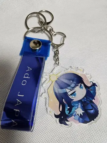 Ado 모나리자의 옆모습 은색 테이프 키링