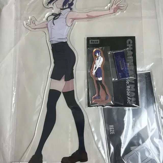 체인소맨 레제 메가 아크릴스탠드+플라자 오로라 아크릴스탠드