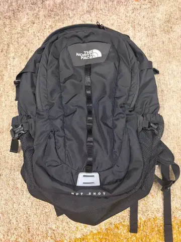 THE NORTH FACE HOT SHOT 블랙 백팩