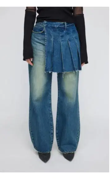 LAGUAGEM PLEATS DOCKING LOOSE 데님