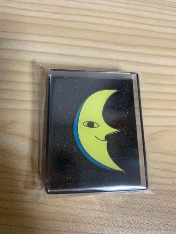 패밀리 레스토랑을 향유하라 문팔라스 핀 배지