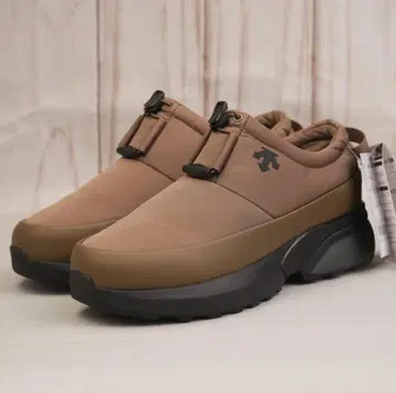 택 포함 미사용품 DESCENTE DTRACE MOC 27cm