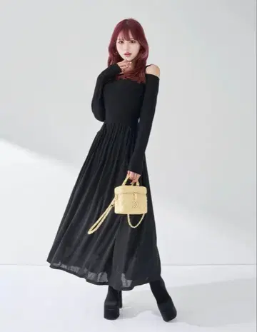 다리치 엣지 디자인 컷 롱 원피스 프리