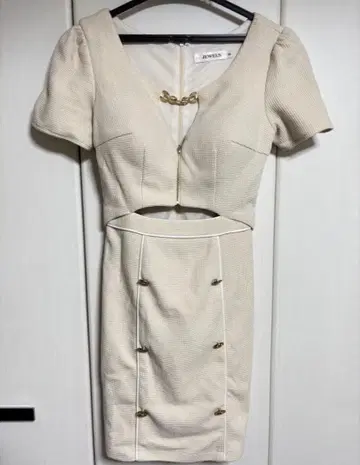 JEWELS 베이지 미니 드레스