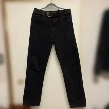 [ 새상품급 ] Wrangler RUSTLER 블랙 스트레이트 데님 팬츠