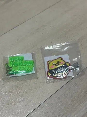 르세라핌 움채 헤어 클립 리플렉터 키링 윤절 캡슐