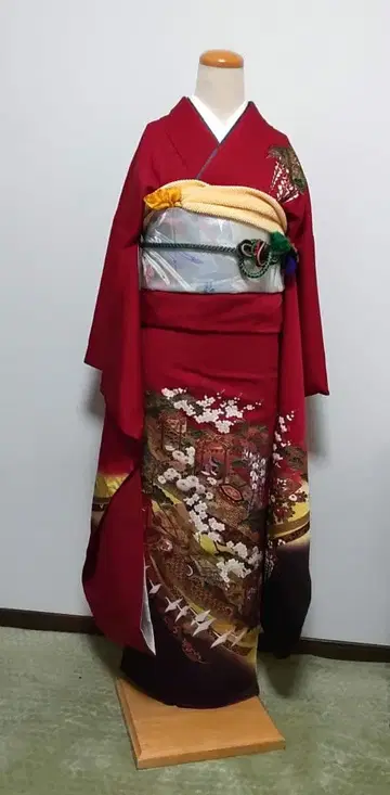 순수 실크 후리소데 단품 빨간색 계열 일본풍 패턴