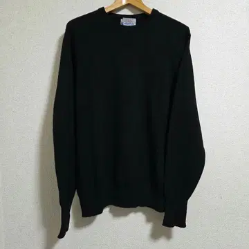 초레어 블랙 스코틀랜드제 BERK 별주 발라타인 둥근넥 캐시미어 니트