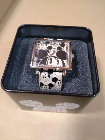 디즈니 미키마우스 손목시계