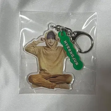 CRAVITY 현준 아크릴 키링