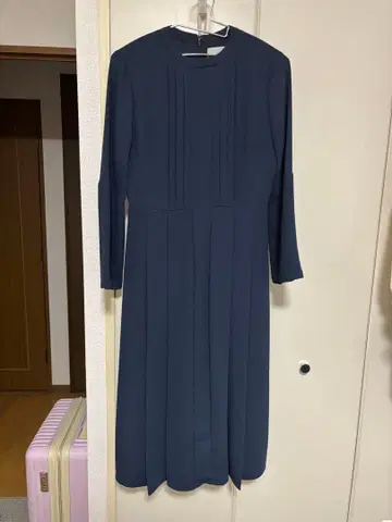 [새상품급] CELFORD 백새틴 플리츠 원피스 navy 38 네이비