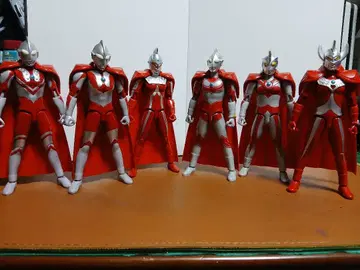 울트라 액션 피규어 울트라 육형제 브라더 망토 포함