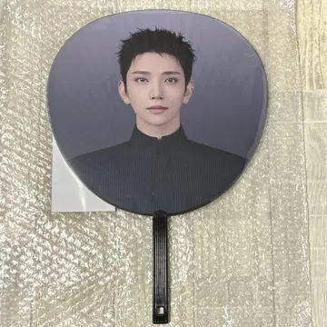 SEVENTEEN 조슈아 부채 NEW IN JAPAN