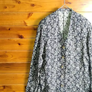 Yukiko hanai 유키코하나이 가디건 상의 버튼 금 M