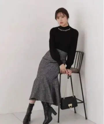 새상품급 프로포션 바디 드레싱 루프 트위드 머메이드 롱 스커트