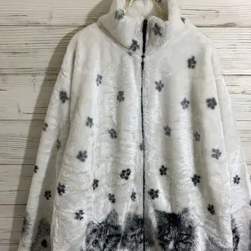 블랙마운틴 애니멀 플리스 자켓 고양이 캣 아노짱 착용