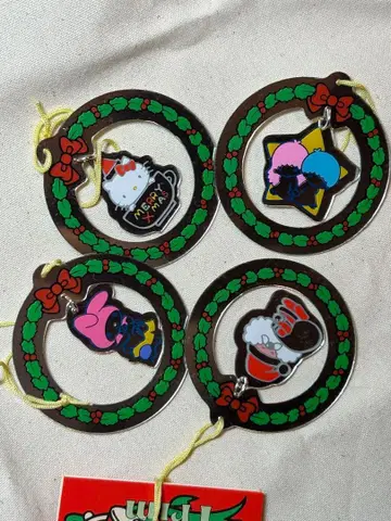 산리오 레트로 크리스마스 오너먼트 4개 세트