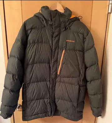 파타고니아 다운 자켓 S 사이즈 다크 그린 30555FA12