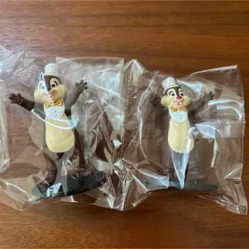 디즈니 원 맨즈 드림 칩과 데일 미니어처 피규어