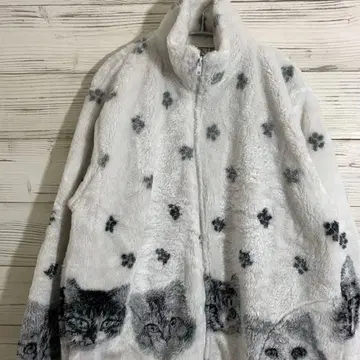 블랙마운틴 고양이 플리스 자켓 L 사이즈 아노짱 착용 모델